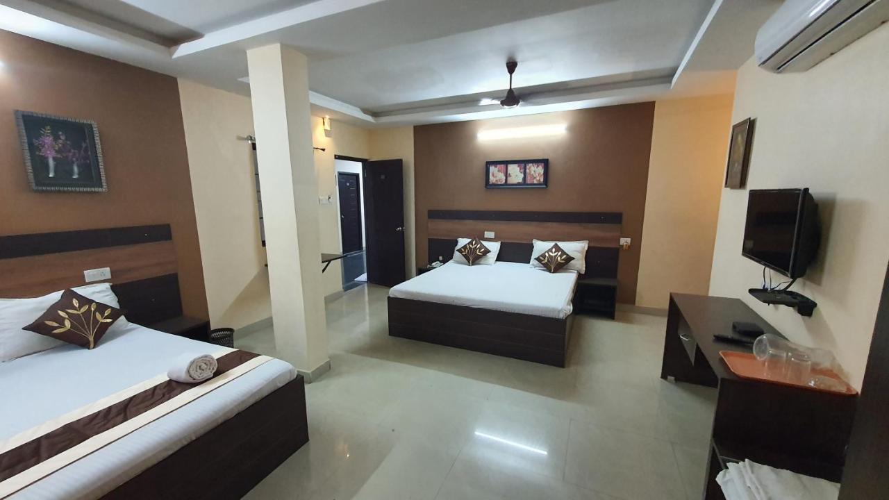 S4 Residency Hotel Madras Buitenkant foto