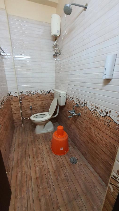 S4 Residency Hotel Madras Buitenkant foto