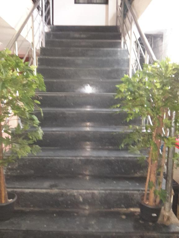 S4 Residency Hotel Madras Buitenkant foto